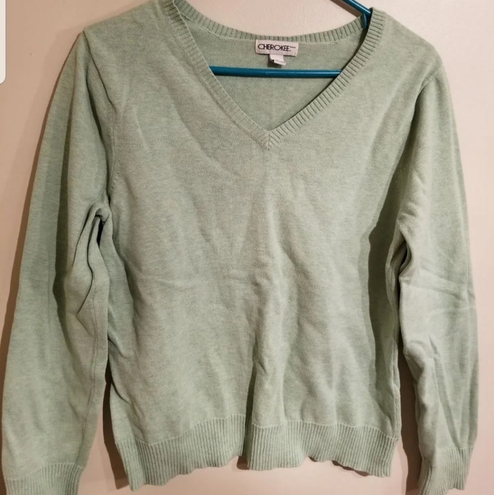 Women's sweater